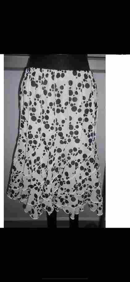 Ggt printed jalebi skirt