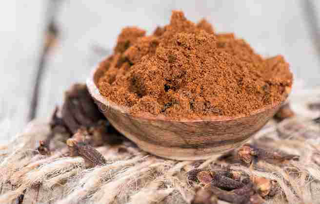 Clove powder