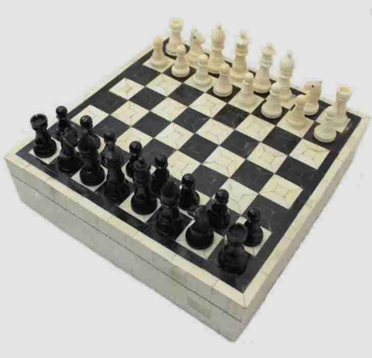 Wooden chess