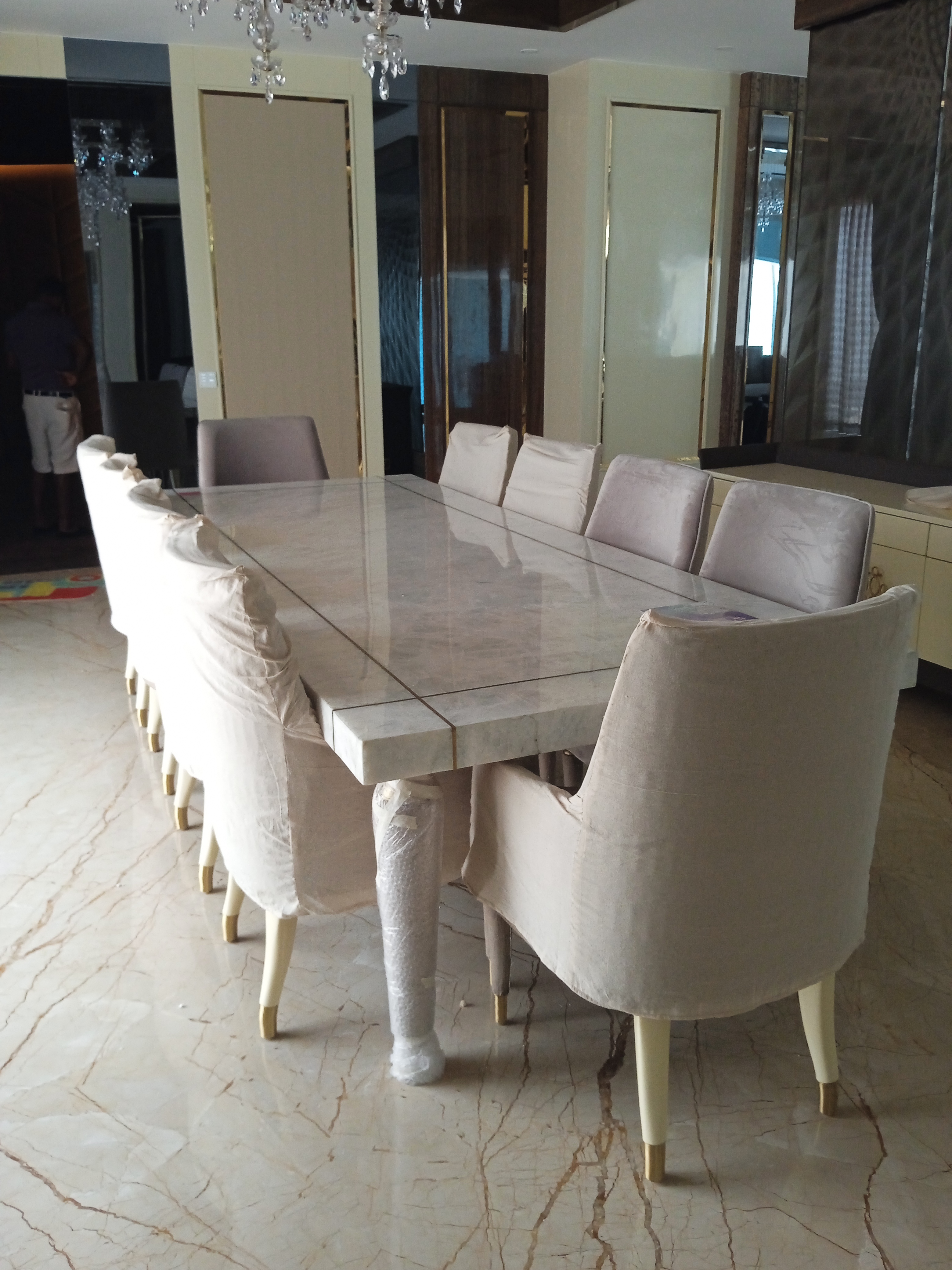 Dinning Table 