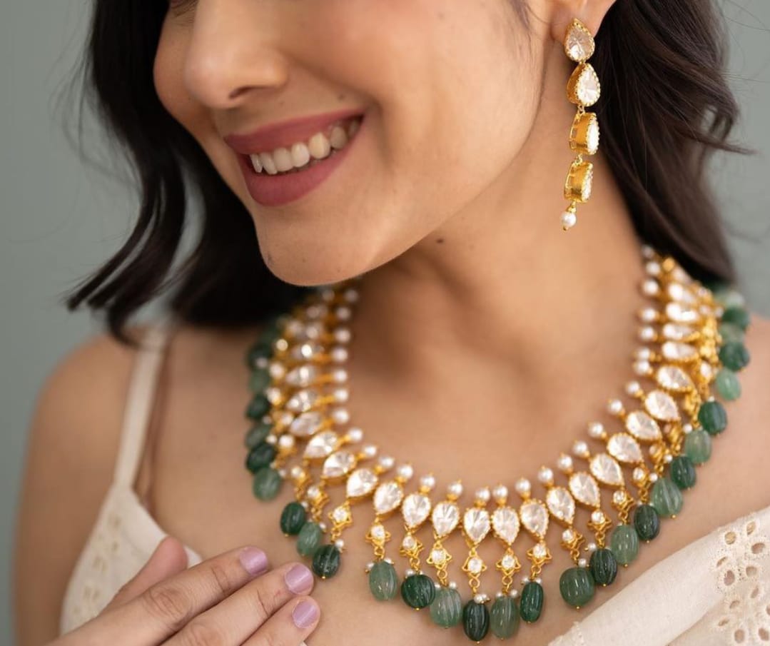 Party Wear Diamond Look Silver Necklace With Beryls Beads