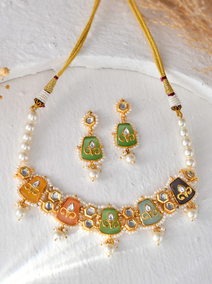 Beautiful Multicolor Pearl Heavy Kundan And Meenakari Choker Necklace 