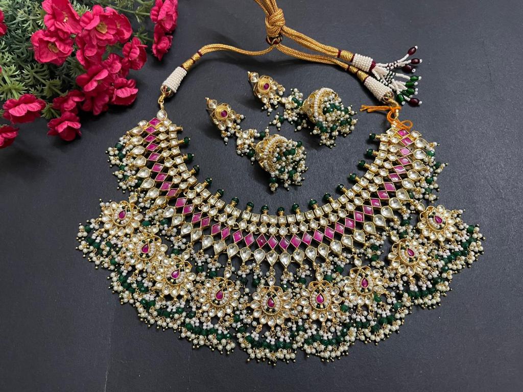 Beautiful Gold Plated Heavy Pachi Kundan Choker Necklace