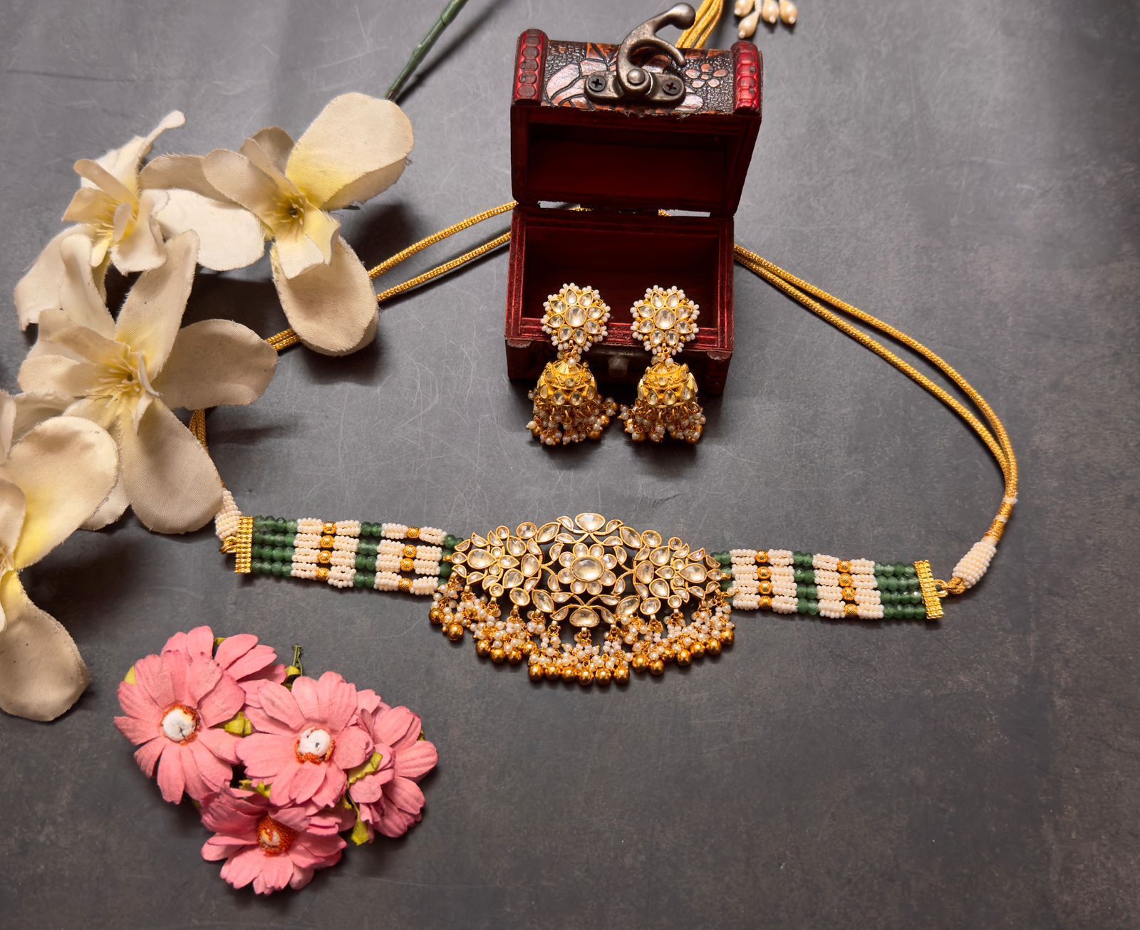 Traditional South Indian Style Pachi Kundan Necklace 