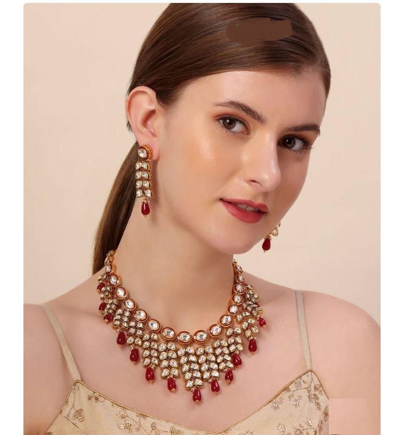Golden Beautiful Gold Plated Kundan Studded And Tassel Drop Choker Necklace