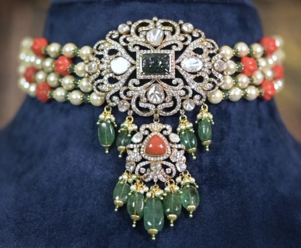 Victorian Emerald Carved Coral And Polki Silver Choker Necklace 92.5 Silver Moissanite Diamond Polki