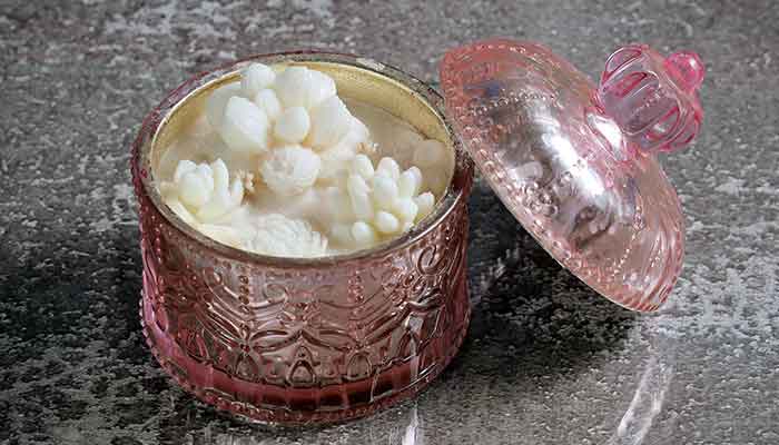 Luxurious Floral Glow Candle